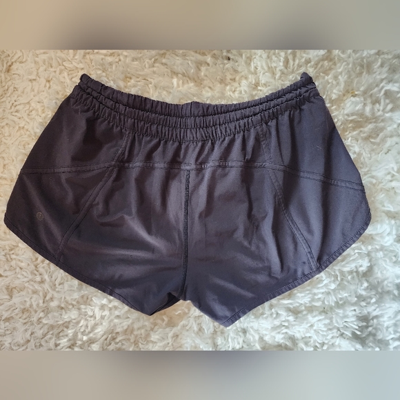 Lululemon Hotty Hot Short - Picture 2 of 3
